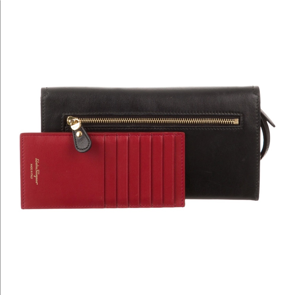 🌈 PRICE DROP🌈Salvatore Ferragamo embellished leather clutch - Picture 3 of 6